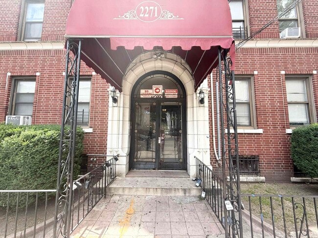 property at 2271 John F. Kennedy Blvd