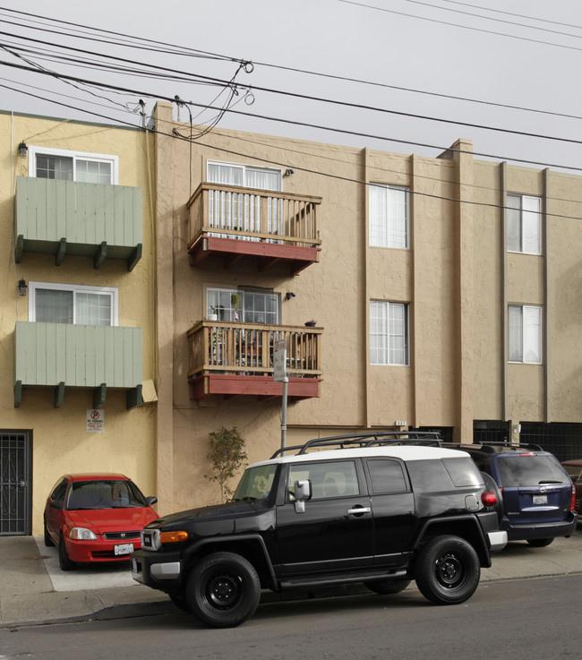 661 Linden St in Daly City, CA - Foto de edificio - Building Photo