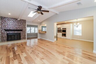 2715 Hilldale Blvd in Arlington, TX - Building Photo - Building Photo