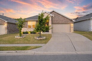 9200 Alex Ln in Austin, TX - Building Photo