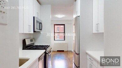 401 E 88th St in New York, NY - Building Photo - Building Photo