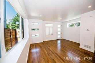2156 S Sherman St in Denver, CO - Building Photo - Building Photo