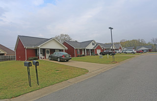 Countrywood Apartments