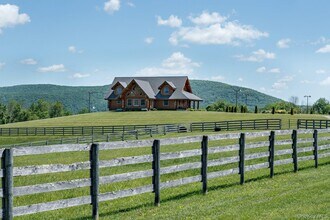 209 Cricket Hill Rd in Dover Plains, NY - Building Photo - Building Photo