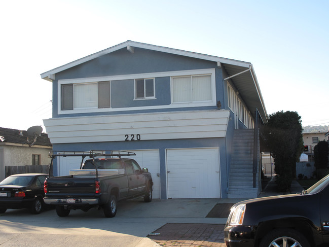 220 Avenue H in Redondo Beach, CA - Building Photo - Building Photo