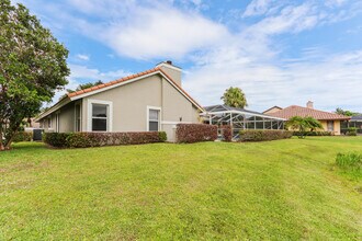2 Old Fence Rd in Palm Beach Gardens, FL - Building Photo - Building Photo