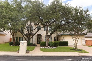 1631 Thrush Ct Cir in San Antonio, TX - Building Photo
