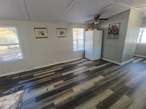 63 Deerwood Park in Centralia, IL - Foto de edificio - Building Photo