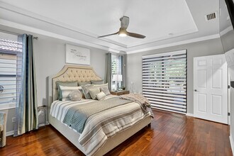 145 Silver Falls Dr in Apollo Beach, FL - Building Photo - Building Photo