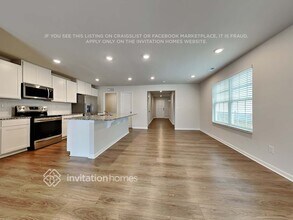 5140 Spring Breeze Blvd in Charlotte, NC - Foto de edificio - Building Photo