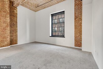 303 Vine St in Philadelphia, PA - Building Photo - Building Photo