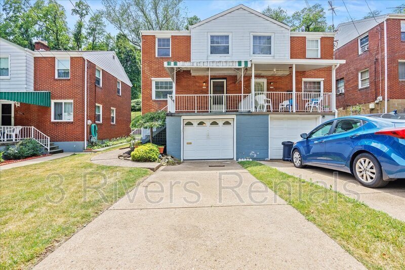 2182 Pauline Ave in Pittsburgh, PA - Building Photo