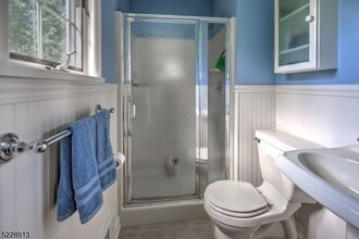 16 Messig Rd in Clinton, NJ - Building Photo - Building Photo