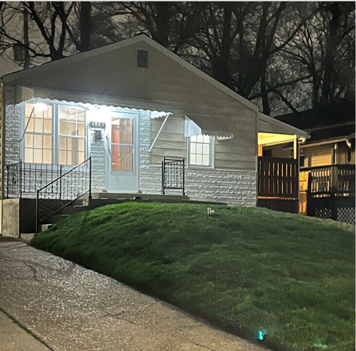 5529 Wyoming St in St. Louis, MO - Foto de edificio