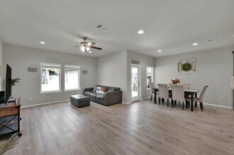 2254 Strong Horse Dr in Conroe, TX - Building Photo - Building Photo