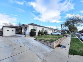 5632 Hazelbrook Ave in Lakewood, CA - Building Photo
