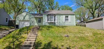 636 NE 45th Terrace in Kansas City, MO - Building Photo