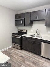1836 Metzerott Rd in Adelphi, MD - Building Photo - Building Photo
