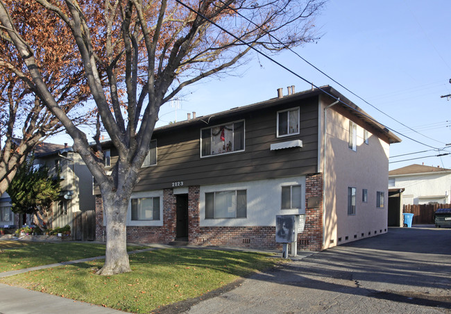 2121-2123 Monroe St in Santa Clara, CA - Building Photo - Building Photo