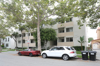 The Arnaz Wilshire in Beverly Hills, CA - Building Photo - Building Photo