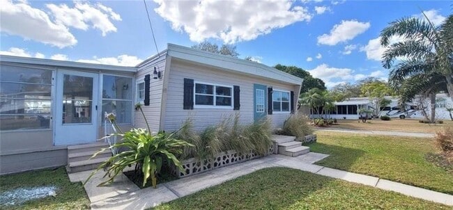 321 4th St W in Palmetto, FL - Building Photo - Building Photo