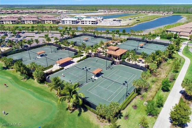 28691 Derry Ct in Bonita Springs, FL - Building Photo - Building Photo