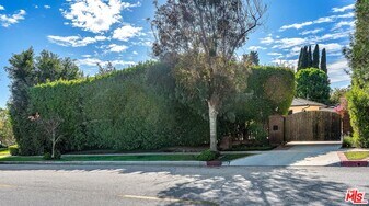 629 N Rexford Dr in Beverly Hills, CA - Building Photo