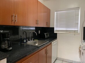 650 Lenox Ave-Unit -3 in Miami Beach, FL - Building Photo - Building Photo