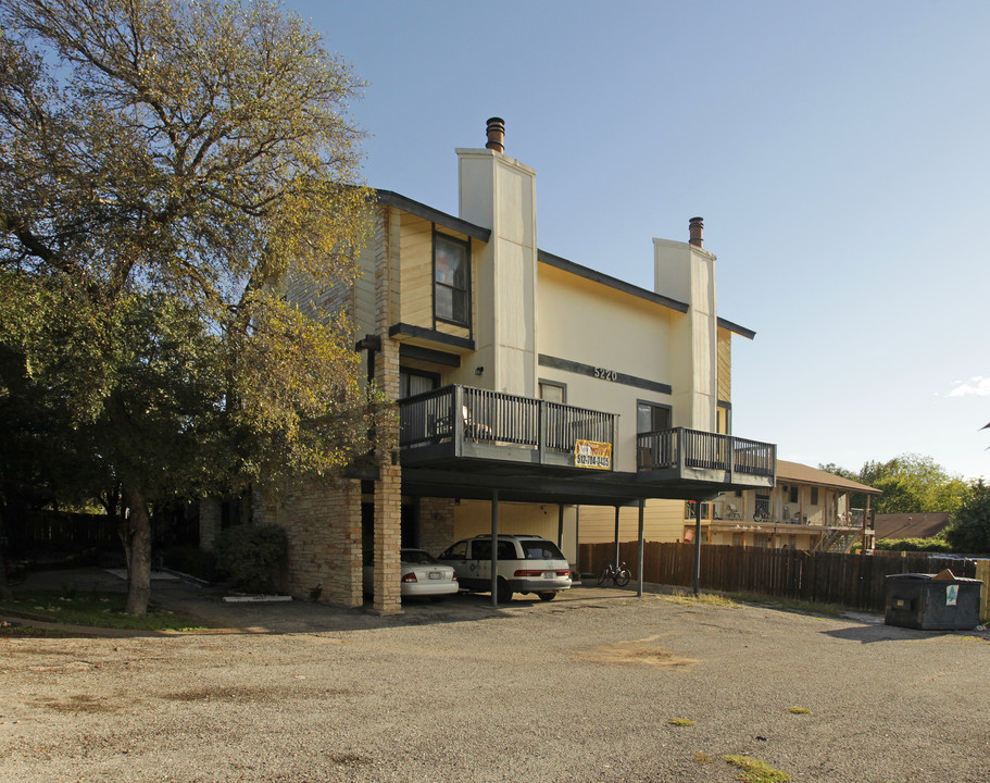 Tahoe Condominium Rentals in Austin, TX - Building Photo