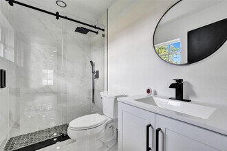 1705 SW 100th Ave in Miramar, FL - Building Photo - Building Photo