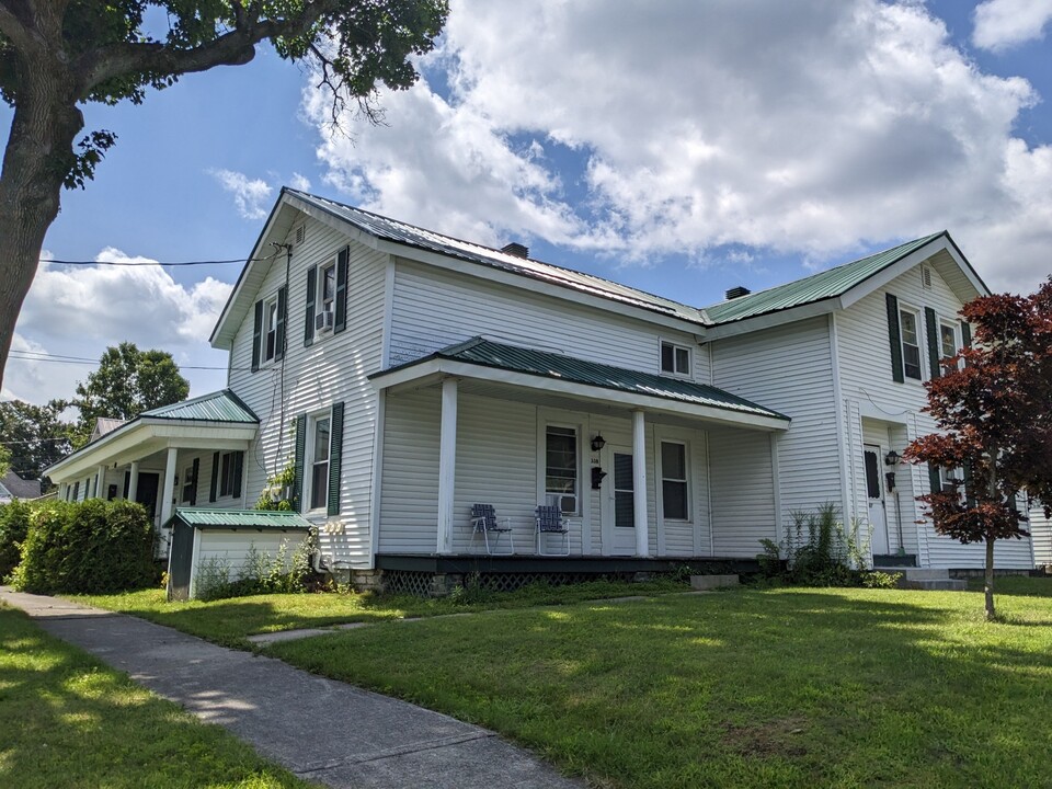 33 N Main St, Unit B in Carthage, NY - Building Photo