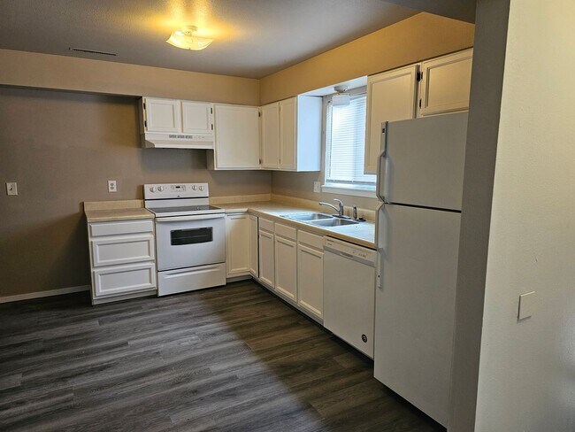 6845 Western Pl in Colorado Springs, CO - Building Photo - Building Photo