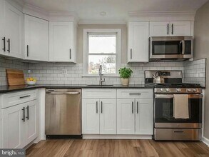 4426 Hallet St in Rockville, MD - Building Photo - Building Photo