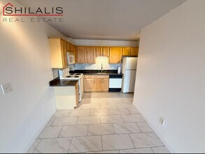 166 Galen St, Unit 83 in Watertown, MA - Building Photo - Building Photo