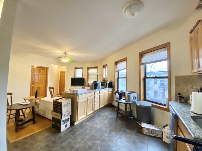 44 Orkney Rd, Unit 2