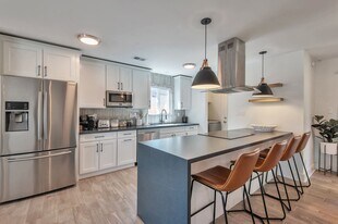 8720 E Jackrabbit Rd in Scottsdale, AZ - Building Photo