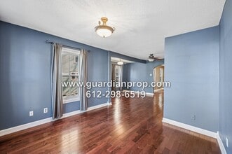 919 6th Ave S in Stillwater, MN - Building Photo - Building Photo