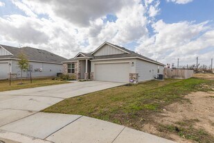 3035 Selhurst St in Converse, TX - Building Photo