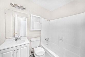 1111 W Rundberg Ln in Austin, TX - Building Photo - Building Photo