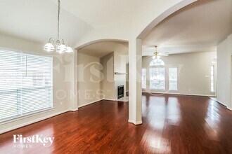 12307 Thoreau Dr in Montgomery, TX - Building Photo - Building Photo