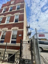 2013 S Loomis St in Chicago, IL - Building Photo - Building Photo