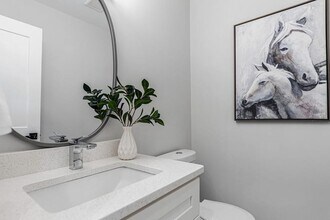 728 Pearce St SW in Atlanta, GA - Foto de edificio - Building Photo