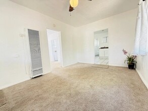 1720 San Bernardino Ave in Mentone, CA - Foto de edificio - Building Photo