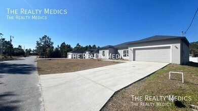 2990 Fiske Rd SE in Palm Bay, FL - Building Photo - Building Photo