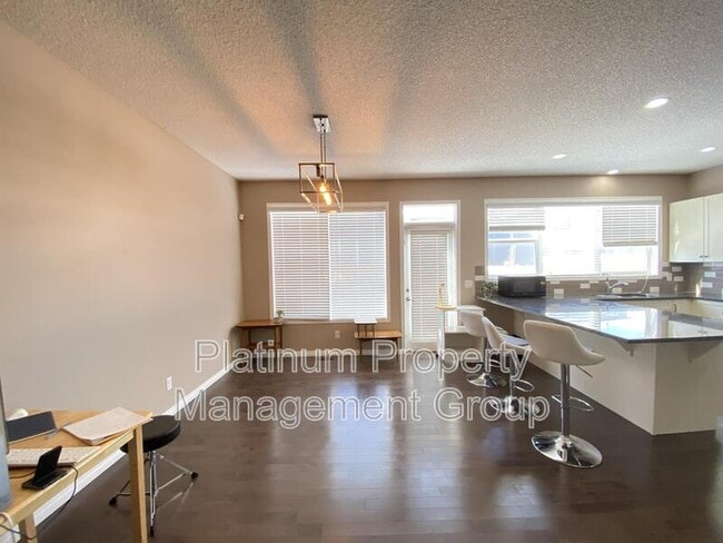 301 Auburn Meadows Blvd SE in Calgary, AB - Building Photo - Building Photo