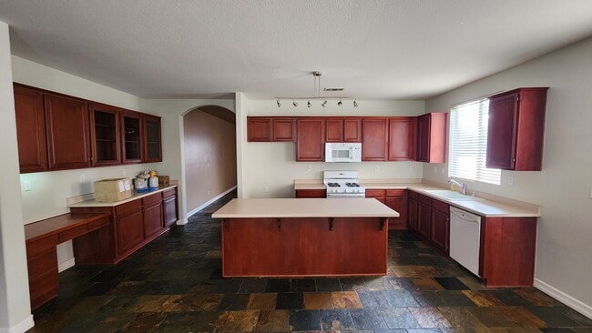 25288 Red Fern Cir in Menifee, CA - Building Photo - Building Photo