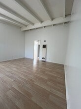 1102 W Broadway, Unit 6 in Anaheim, CA - Building Photo - Building Photo