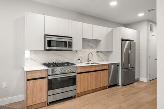 290 Corey Rd, Unit 106 in Boston, MA - Building Photo - Building Photo