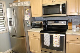 1804 Mariner Dr in Tarpon Springs, FL - Building Photo - Building Photo