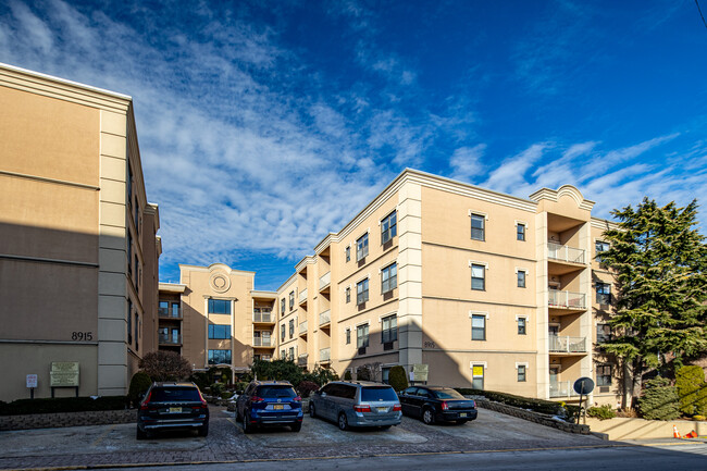 Bellcrest Court Yard Condominium in North Bergen, NJ - Building Photo - Building Photo